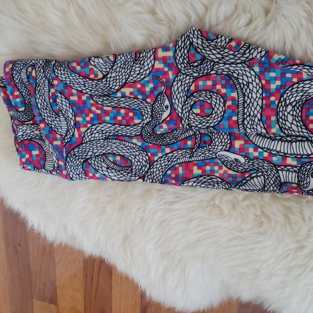 LLR Snake Leggings - one size